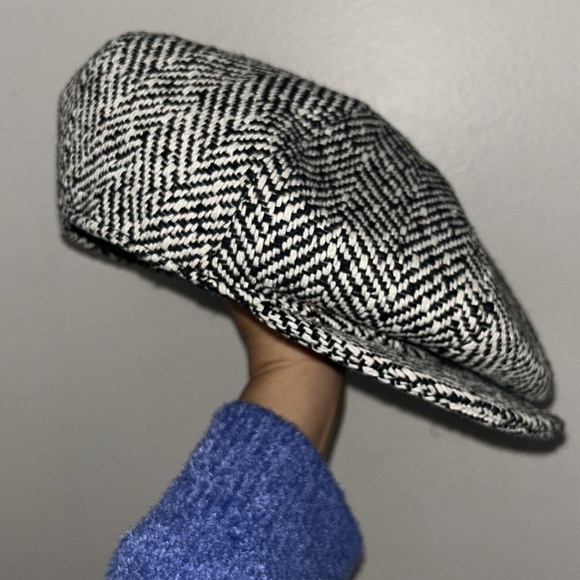 Black & White Cap Retro 80’s - Picture 1 of 4